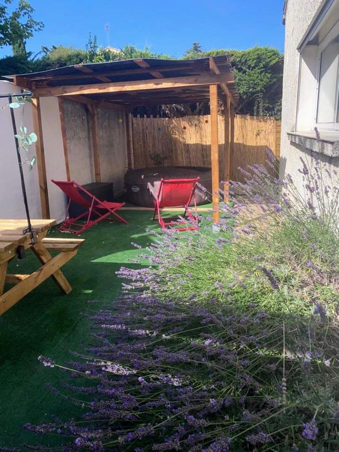 Appartement Velleron-4 Personnes Exterior foto